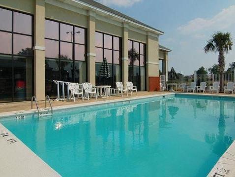 Super 8 By Wyndham I-65 Motel 3*